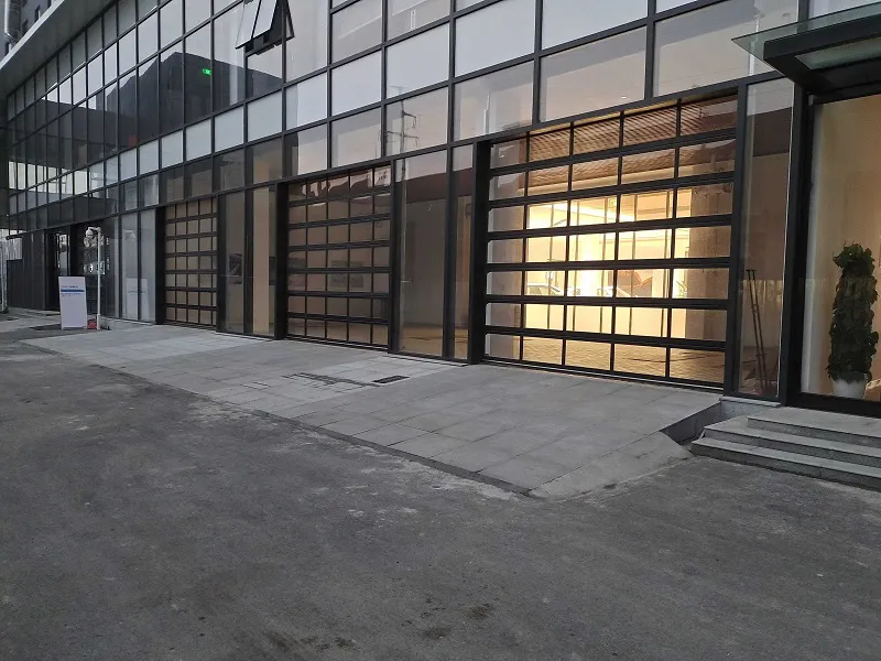 4S店快速门